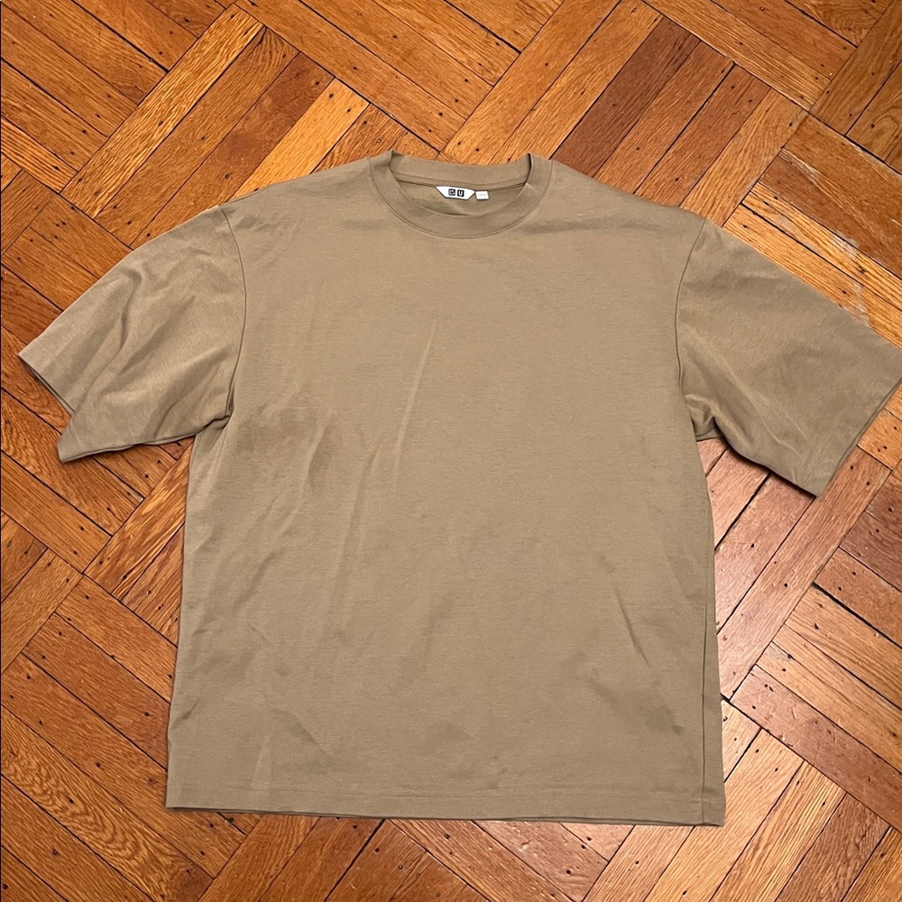 Uniqlo U AIRism Men’s T-Shirt Bundle (2) | Khaki & Olive Green | Size L - Picture 8 of 9